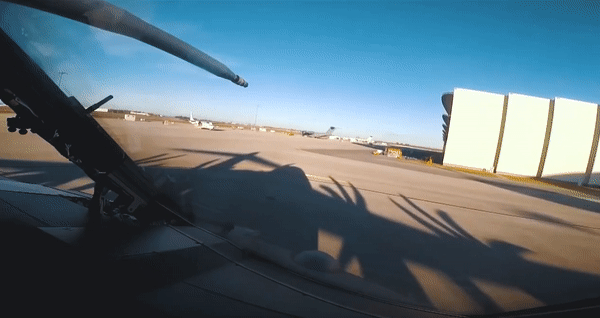 'Lực sĩ bay' A-400M của Pháp va chạm với vận tải cơ CC-150 Canada