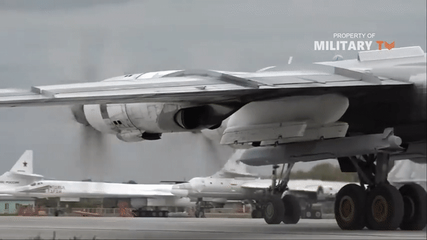 'Hung thần' Kh-101 tập kích kho tên lửa hành trình Storm Shadow