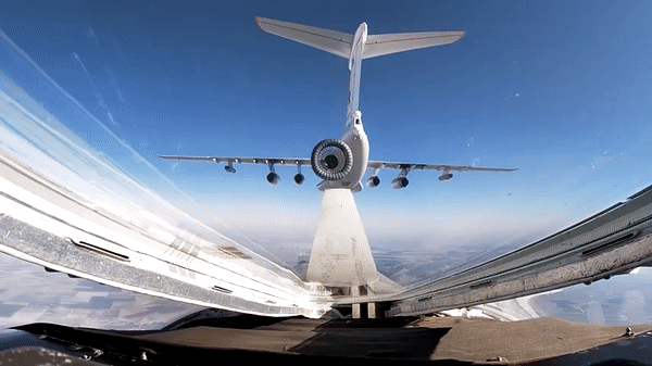 Vì sao Nga phải di tản 'Thiên nga trắng' Tu-160 tới tận vùng Viễn Đông xa xôi?