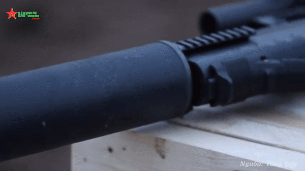 Súng trường ShAK-12 bắn xuyên tường của đặc nhiệm Nga tham chiến tại Ukraine