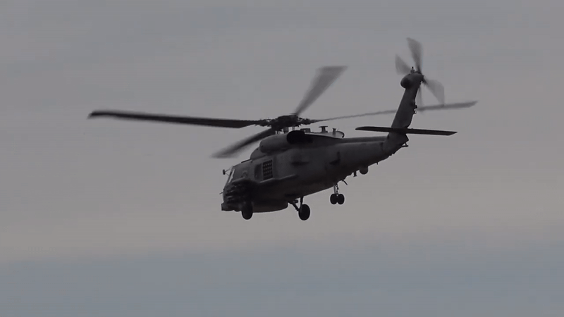 Trực thăng săn ngầm MH-60R Mỹ lần đầu bắn hạ UAV trên biển Đỏ