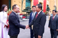 Đoàn đại biểu cấp cao Bộ Công an Lào thăm và làm việc với Công an thành phố Hà Nội