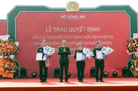 Trao quyết định của Chủ tịch nước cho 3 sĩ quan Công an nhân dân tham gia gìn giữ hòa bình Liên hợp quốc