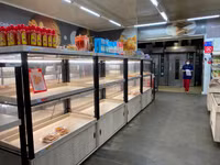 Đại siêu thị Mega Market Thăng Long trước giờ cách ly toàn xã hội trong 15 ngày