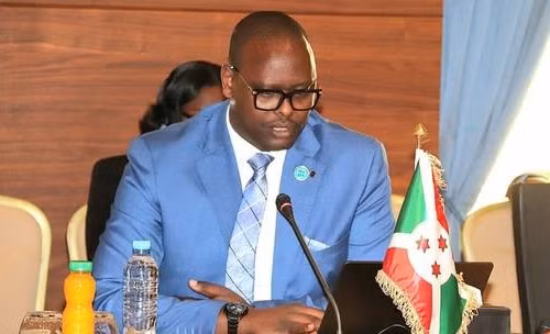 Phát hiện Bộ trưởng Truyền thông Burundi tử vong trong ô tô