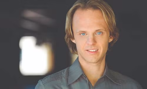 Nhà nghiên cứu UFO nổi tiếng đột ngột qua đời tại Mỹ 