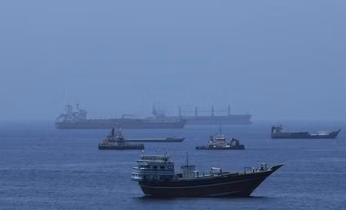 Mỹ tấn công Iran ngay sau khi IRGC tuyên bố đóng cửa Eo biển Hormuz