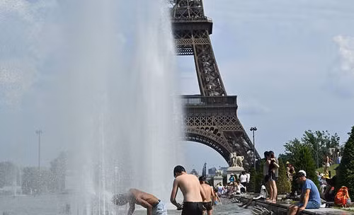 Hàng trăm người tử vong do nắng nóng gay gắt trên khắp châu Âu