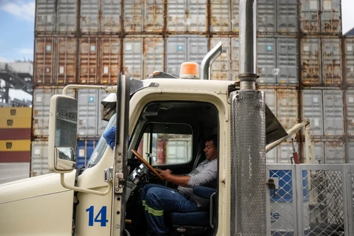 Tập đoàn có trụ sở tại Hồng Kông tiến hành thủ tục tố tụng với Panama