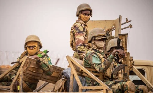 Tấn công đẫm máu vào sân bay quốc tế ở Niger