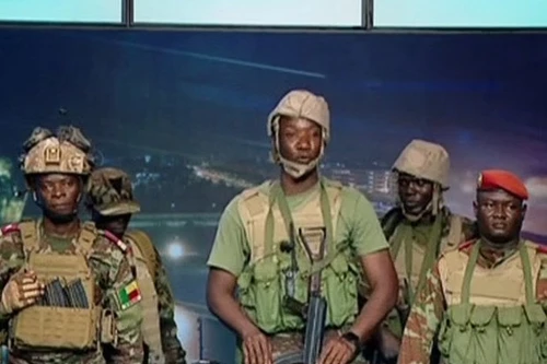 Nigeria điều máy bay chiến đấu hỗ trợ Benin phá âm mưu đảo chính 