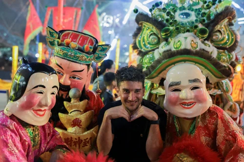 Người dân các nước châu Á rộn ràng đón Tết Nguyên đán Bính Ngọ