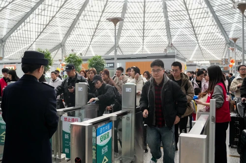 Trung Quốc dự kiến ghi nhận 9,5 tỷ chuyến đi dịp nghỉ Tết Nguyên đán