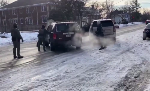 Nhân viên cơ quan di trú Mỹ bắn chết một phụ nữ ở Minneapolis