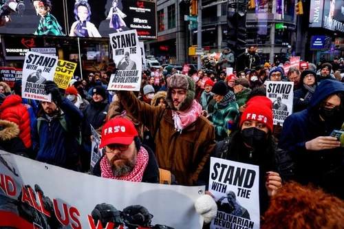 Biểu tình phản đối tấn công Venezuela nổ ra tại nhiều thành phố ở Mỹ