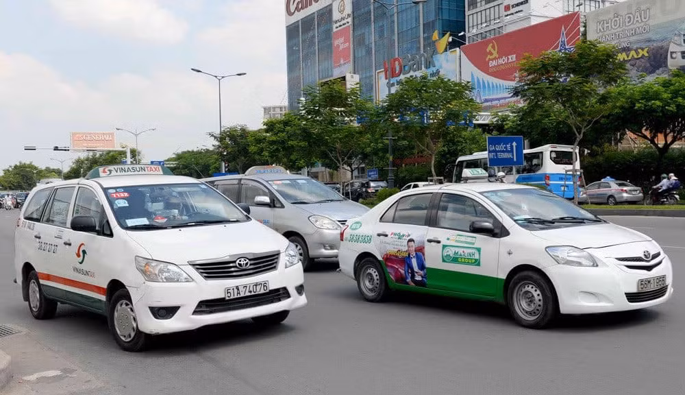 Taxi kêu khó vì phải lập hóa đơn điện tử từng chuyến xe, Cục Thuế nói gì?
