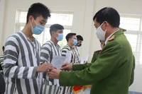 Quy định mới nhất về điều kiện chuyển giao, bắt buộc từ chối chuyển giao người đang chấp hành án phạt tù