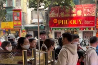 Mua bán vàng bạc trên giấy - bỏ tiền chuốc lấy rủi ro?