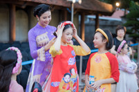 Lần hiếm hoi chồng sắp cưới sánh vai với Hoa hậu Ngọc Hân trước công chúng