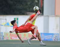 [ẢNH] Thủ môn cản 3 quả pen, THPT Lê Văn Thiêm nghẹt thở vào bán kết