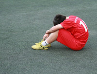 [ẢNH] CĐV nữ khóc 'cạn nước mắt' khi nhìn THPT Xuân Mai dừng bước