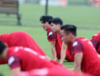 [ẢNH] Tạm thoát nỗi buồn ở Bỉ, Công Phượng vui vẻ tập cùng ĐT Việt Nam