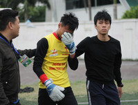 Giành vé bán kết kịch tính, THPT Nguyễn Thị Minh Khai lại mơ vô địch