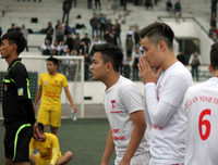 Giành vé bán kết kịch tính, THPT Nguyễn Thị Minh Khai lại mơ vô địch