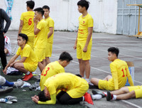 Giành vé bán kết kịch tính, THPT Nguyễn Thị Minh Khai lại mơ vô địch