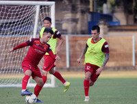 [ẢNH] Trải nghiệm tắc đường, thầy trò Park Hang-seo vẫn hứng khởi tập buổi đầu tại Indonesia