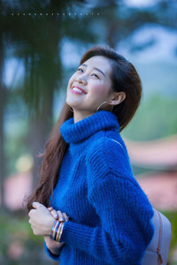 Vẻ đẹp ngoài đời khó tin của tân Hoa hậu Khánh Vân