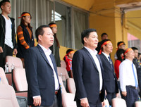 THPT Nguyễn Thị Minh Khai ăn mừng chức vô địch lần thứ ba