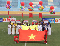 THPT Nguyễn Thị Minh Khai ăn mừng chức vô địch lần thứ ba