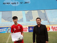 THPT Nguyễn Thị Minh Khai ăn mừng chức vô địch lần thứ ba