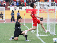 [ẢNH] Á quân Nguyễn Thị Minh Khai đã truất ngôi đương kim vô địch Trần Quốc Tuấn như thế nào?