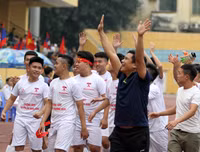 [ẢNH] Á quân Nguyễn Thị Minh Khai đã truất ngôi đương kim vô địch Trần Quốc Tuấn như thế nào?