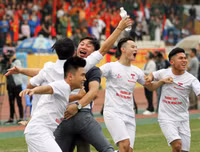 [ẢNH] Á quân Nguyễn Thị Minh Khai đã truất ngôi đương kim vô địch Trần Quốc Tuấn như thế nào?