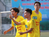 [ẢNH] Toàn cảnh lượt trận 15h chiều nay 23-10