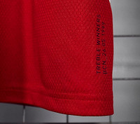 [ẢNH] Cận cảnh mẫu áo đấu cực chất của Man Utd mùa tới