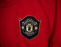 [ẢNH] Cận cảnh mẫu áo đấu cực chất của Man Utd mùa tới