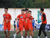 [ẢNH] Những hình ảnh nóng bỏng loạt trận 16h chiều 9-10