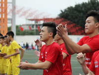 THPT Lê Văn Thiêm vào bán kết sau cuộc rượt đuổi tỉ số nghẹt thở