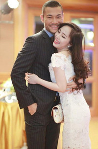 Nhìn lại chặng đường yêu, cưới và ly hôn của 