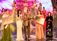 Cận cảnh cô gái 19 tuổi vừa đăng quang 