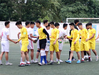 Giành vé bán kết kịch tính, THPT Nguyễn Thị Minh Khai lại mơ vô địch