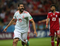 [ẢNH] Ăn mừng cảm xúc, cầu thủ Iran lại chưng hửng vì bị VAR 