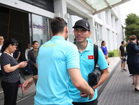 [ẢNH] ĐT Việt Nam bịn rịn chia tay nhau ở Thái Lan