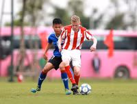 Giggs và Scholes thích thú xem đội trẻ PVF đánh bại mầm non giải Ngoại hạng Anh