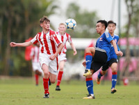 Giggs và Scholes thích thú xem đội trẻ PVF đánh bại mầm non giải Ngoại hạng Anh