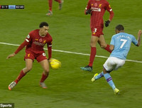 [ẢNH] Man City đã sụp đổ chóng vánh trước Liverpool như thế nào?